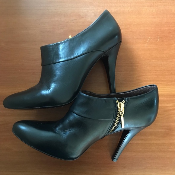 Aerin Pembroke Leather Booties size 6.5 - Picture 3 of 11